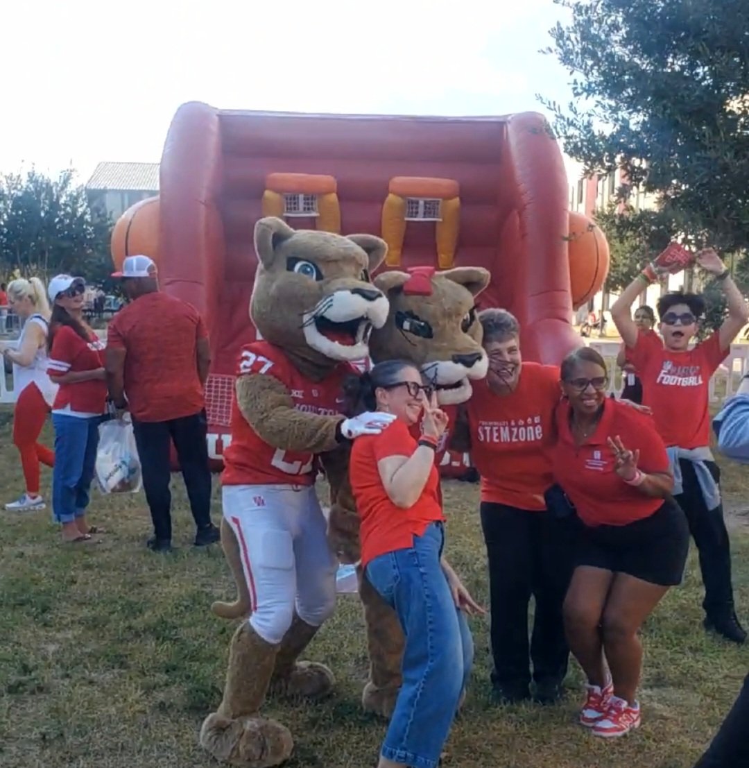 Enjoying <a href="/conocophillips/">ConocoPhillips</a> STEM Zone at at U of H homecoming game.
