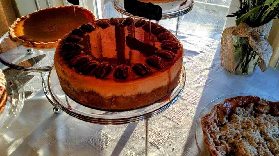 ChrisDiffley's tweet photo. @ItsMeElisaLou A couple cakes and tarts for good measure. https://t.co/r9Ihaw6zWh