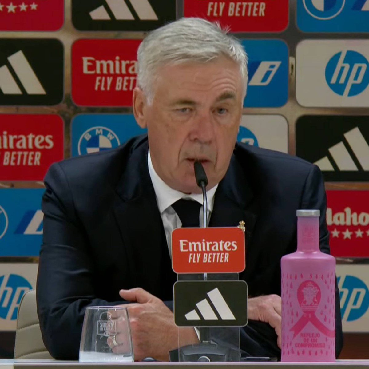 BarcaTimes's tweet photo. 🚨🎙️| Carlo Ancelotti: "The result does NOT reflect what happened on the pitch. I think because of their accuracy in front of the goal, they went ahead, but we also could've gone ahead. The game was even until the first goal." #fcblive https://t.co/1qUklqx3R5