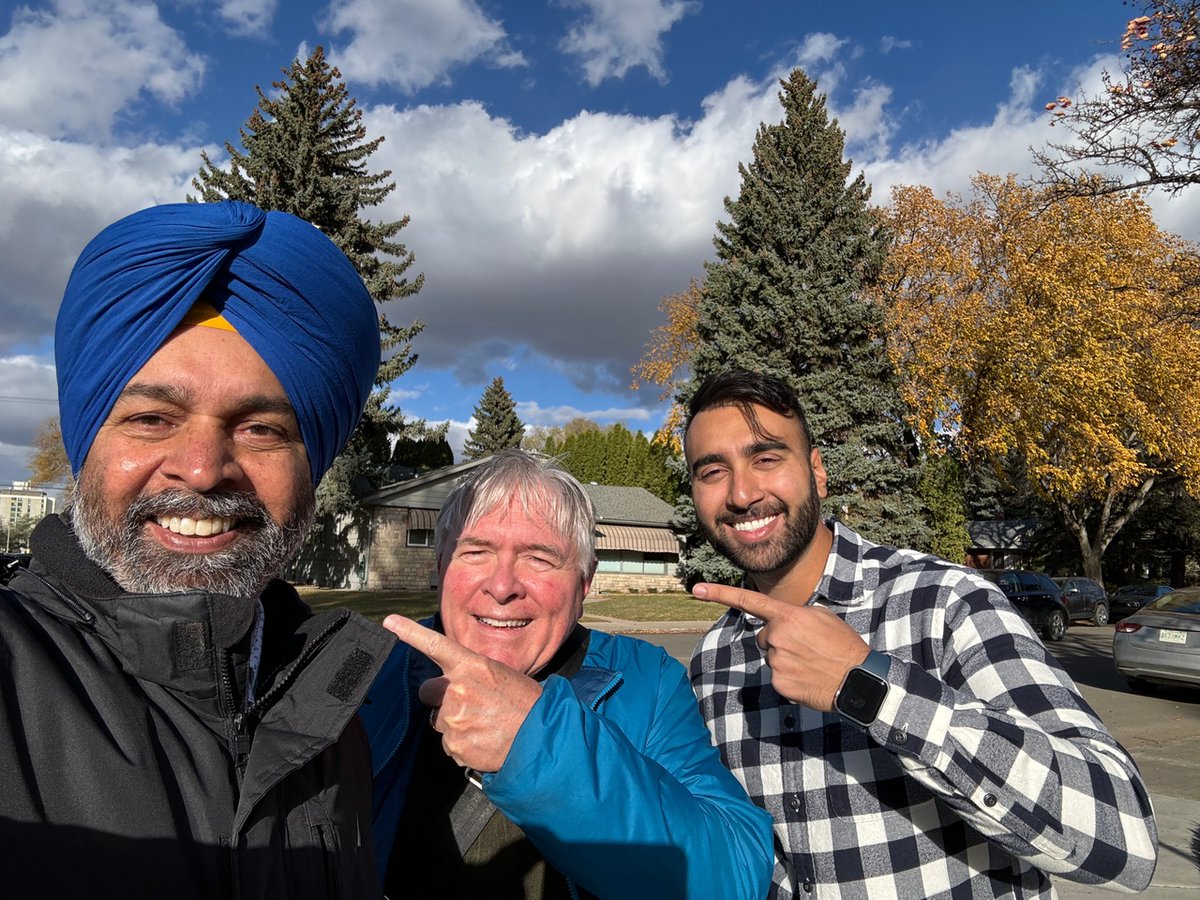 As voting week comes to a close, I want to take the opportunity thank everyone who has helped me along the way - with canvassing,  at our campaign office, and the folks reaching out with kind words and support. We can feel the change, help us get there! #VoteForChange #VoteNDP