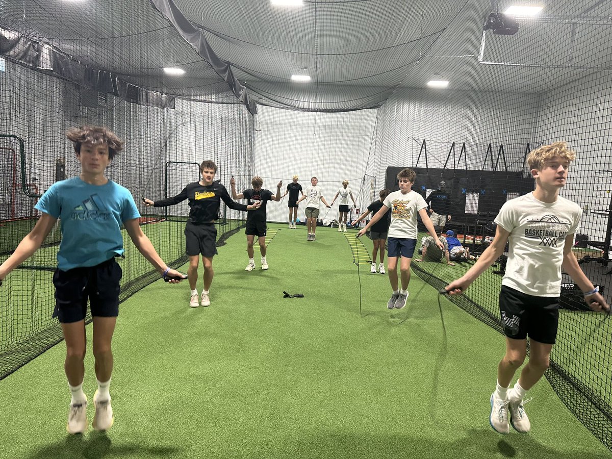 Grind2024's tweet photo. Saturday Grind session for the dudes over @SetzerElite !! Give him a look if you are looking to make some strides in your speed and agility training!! #WeGrindin https://t.co/PrZ6ma6TOQ
