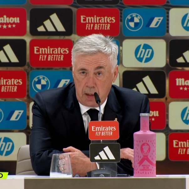 MADRlDISTAS's tweet photo. 🚨| "A última vez que perdemos de 4x0 pro Barcelona vencemos a La Liga e a Champions League."

- Carlo Ancelotti https://t.co/ehBk5MuHei