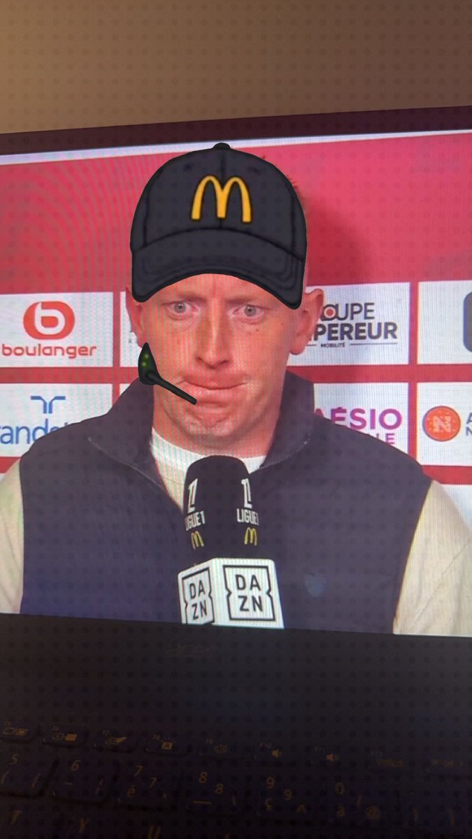 Retour au drive de Noyelles-Godault pour Will !

« Un Menu McDavid supplément Bayo 🍟🍔»

❤️🤍