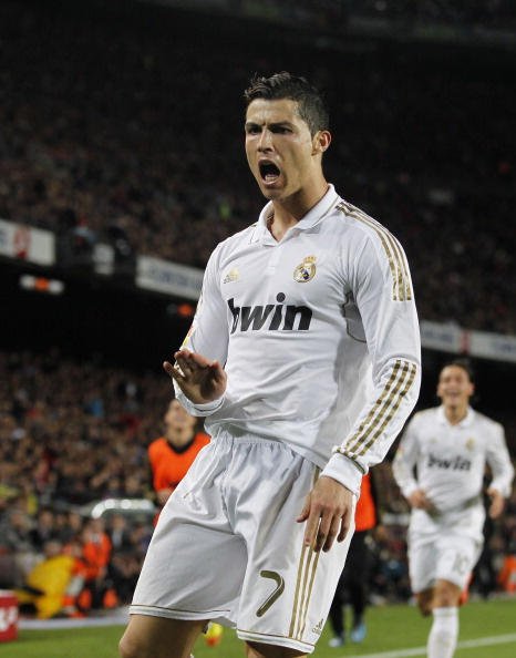 TeamCRonaldo's tweet photo. The Greatest El Clasico Player ever. https://t.co/ARsvSdQ7NV