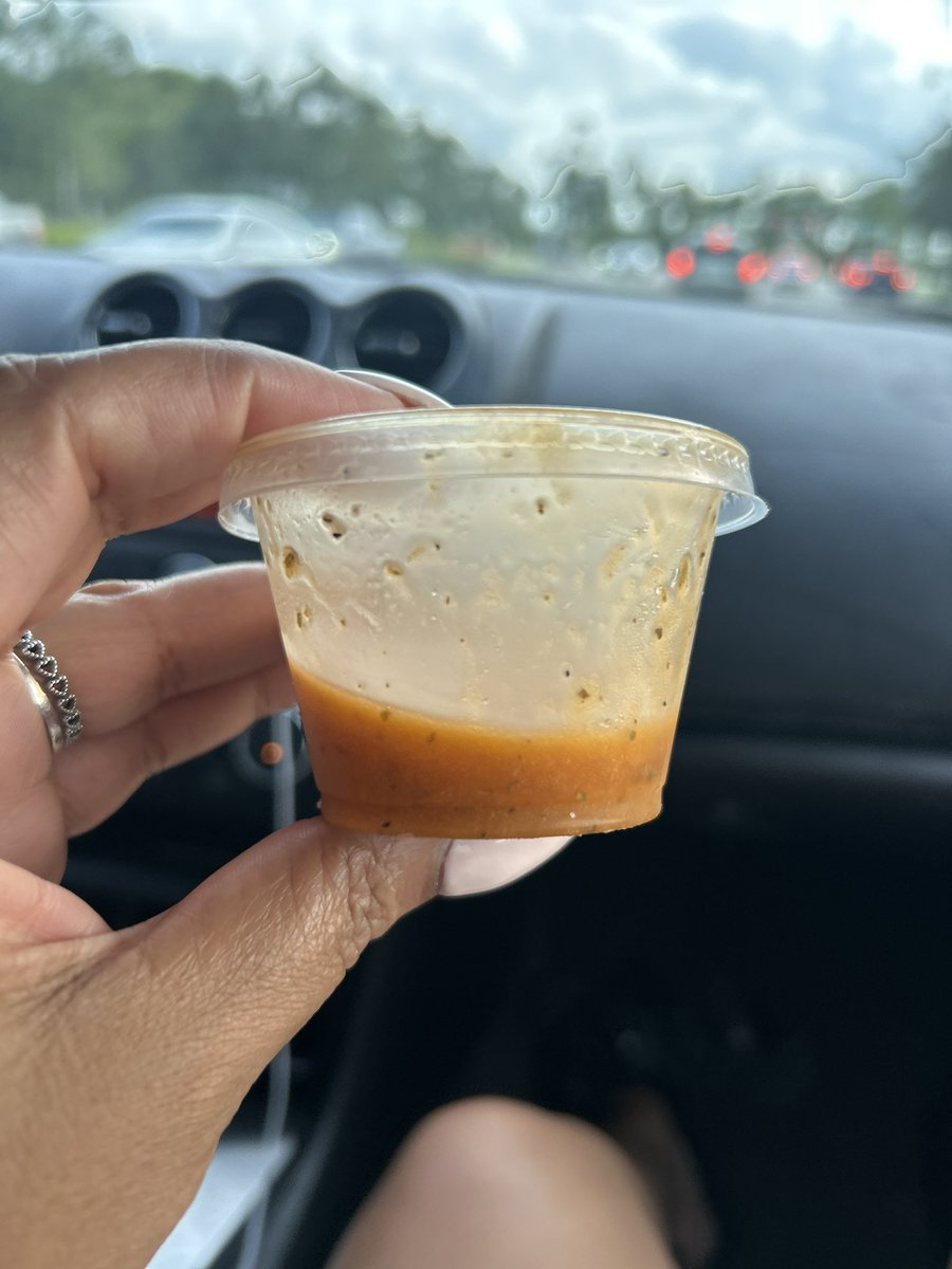 Sagiterrorist_D's tweet photo. @ChipotleTweets I world like someone from headquarters or the CEO to personally call my phone and explain to me why I paid $1.50 for this! I actually purchased two of these! I think this is a ripoff! I am not a happy customer right now!! https://t.co/4fWqF1T1WO