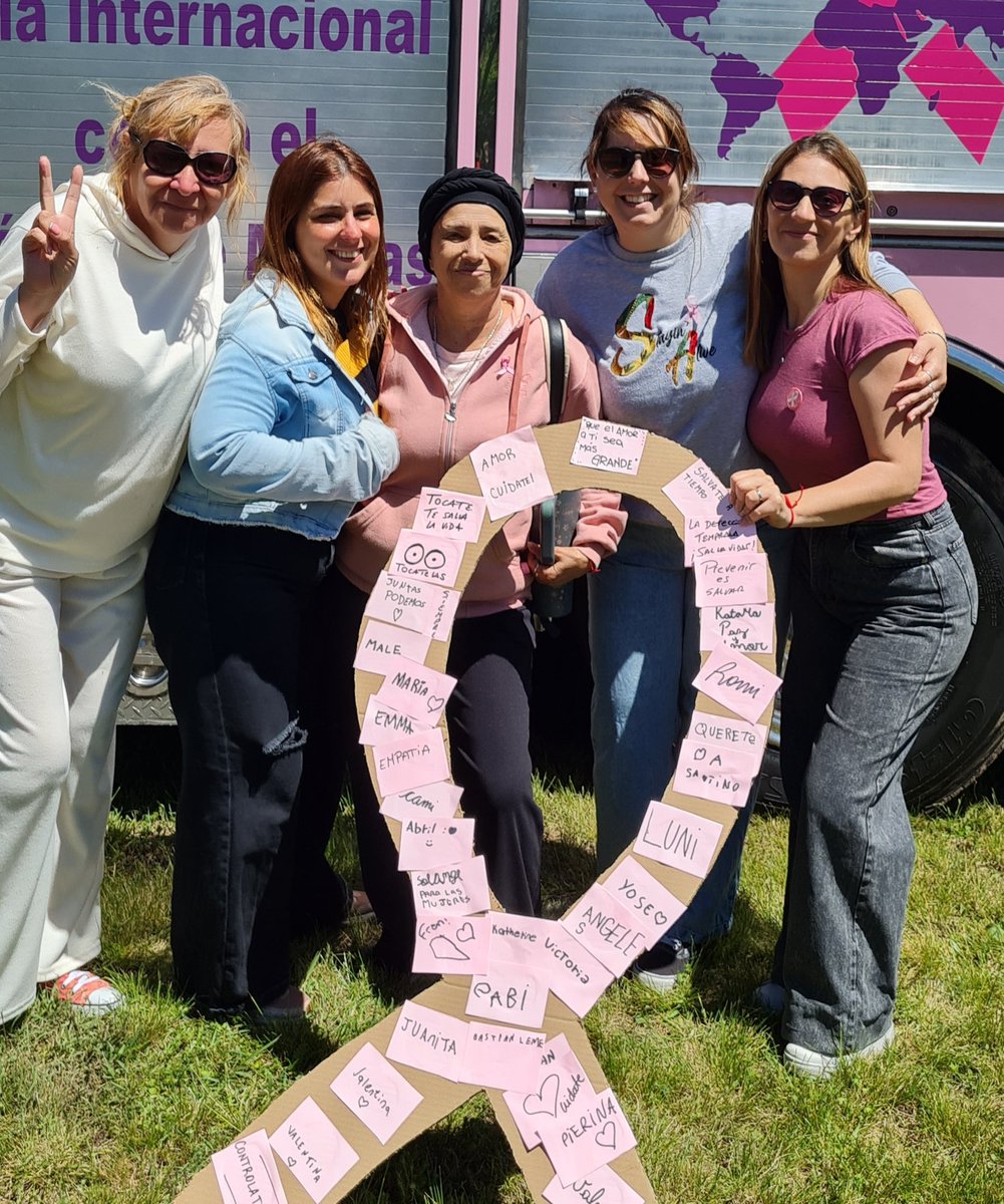 MicaelaNavill's tweet photo. Estuvimos presentes en la actividad "Bomberos por un día", dónde realizamos una charla junto a @sil_varela_ sobre la concientización del cáncer de mama. https://t.co/S6od0e9TLf