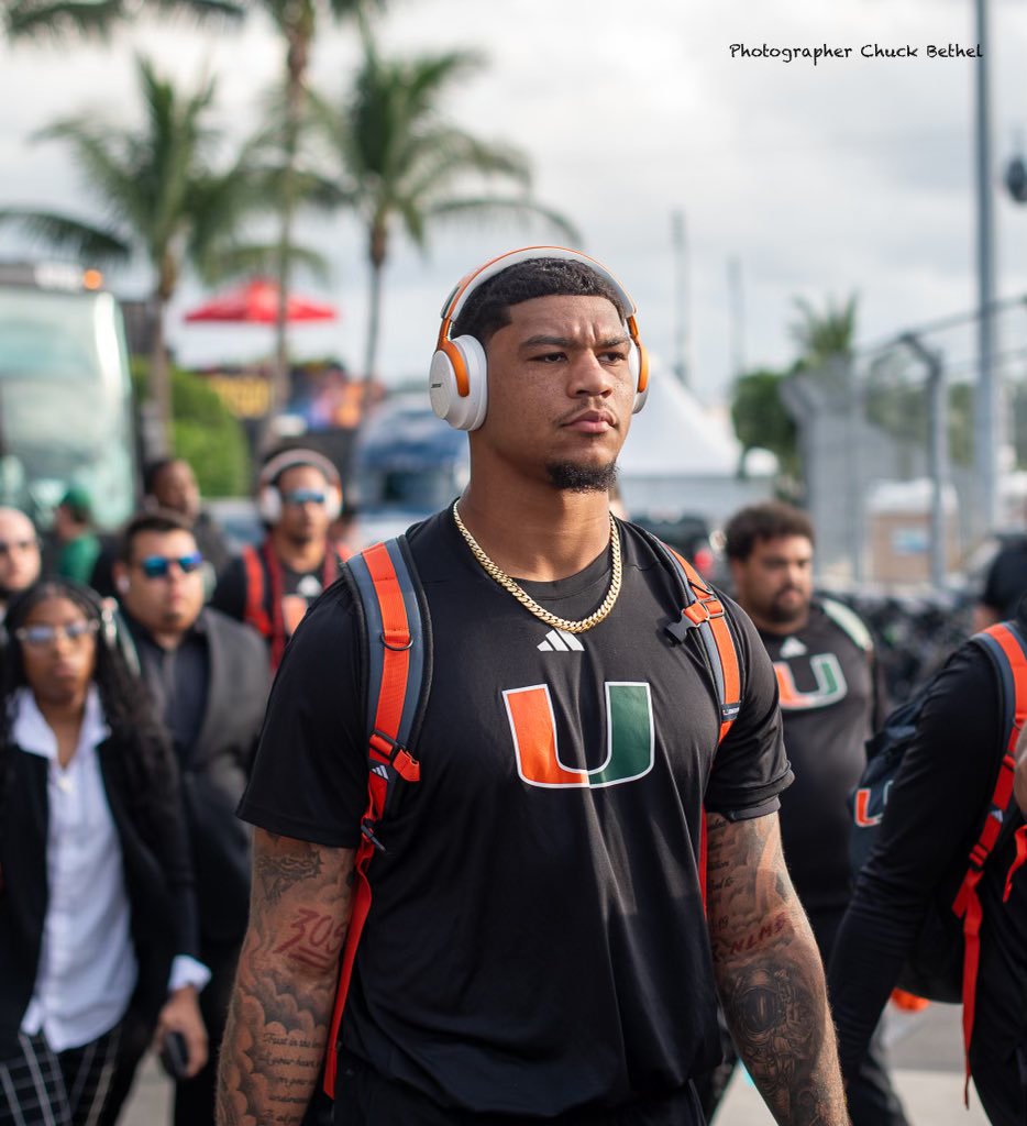 EraPrep's tweet photo. Canes Walk #MiamivsFSU #Rivalryweek #GoCanes https://t.co/IwmjgZCuxA
