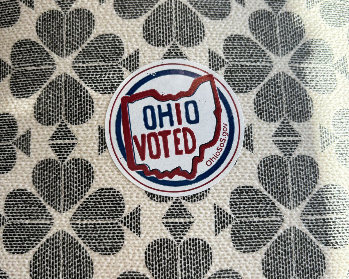 joanneshik's tweet photo. A steady line today for early voting in Cuyahoga County, Cleveland….. 
💙💙💙💙💙 https://t.co/dOKEZtr7aK