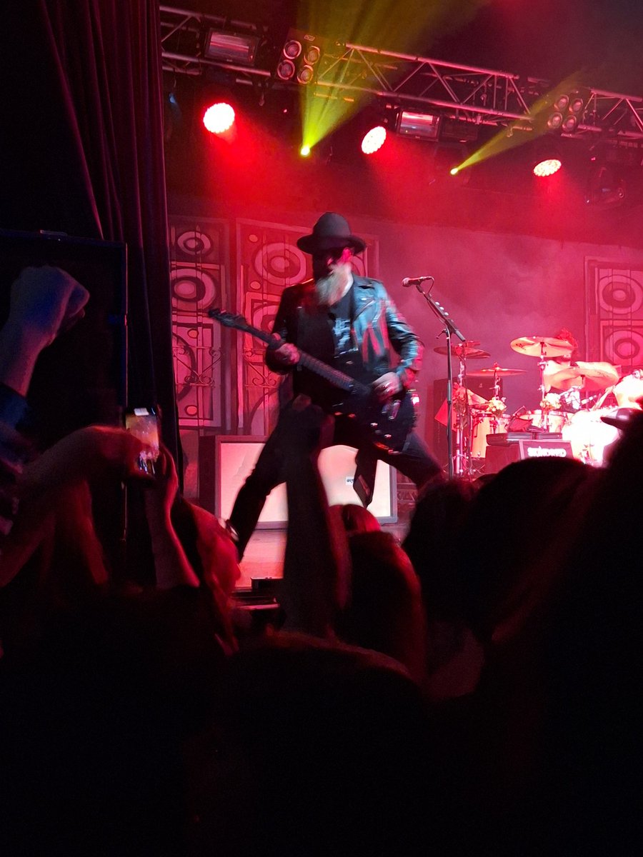 Went to see Skindred with my son, they were awesome