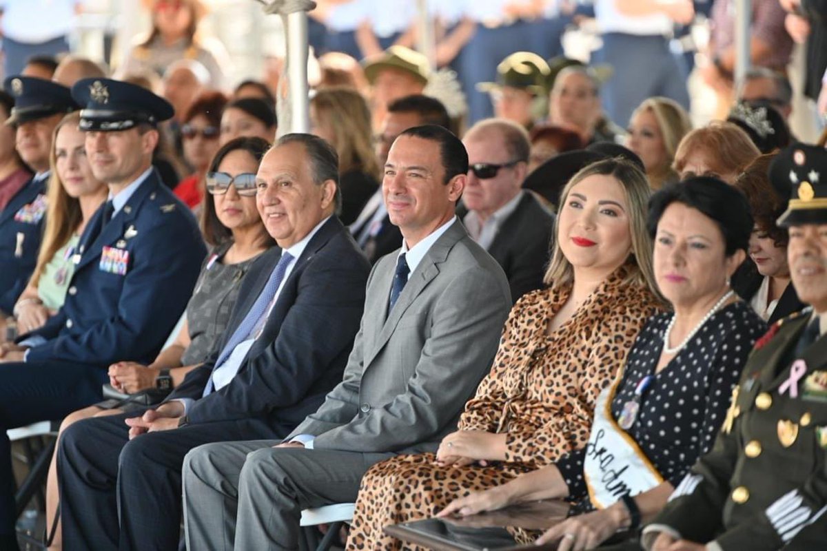 Agradezco profundamente a <a href="/MunicipalAcuna/">Presidencia Municipal de Acuña</a> y a <a href="/dehoyosemilio/">Emilio De Hoyos</a> por la distinción como Sra. Amistad 2024 en el marco de las Fiestas de la Amistad, por el trabajo binacional que realiza <a href="/ConsulMexDelRio/">Consulado de México en Del Rio</a>.