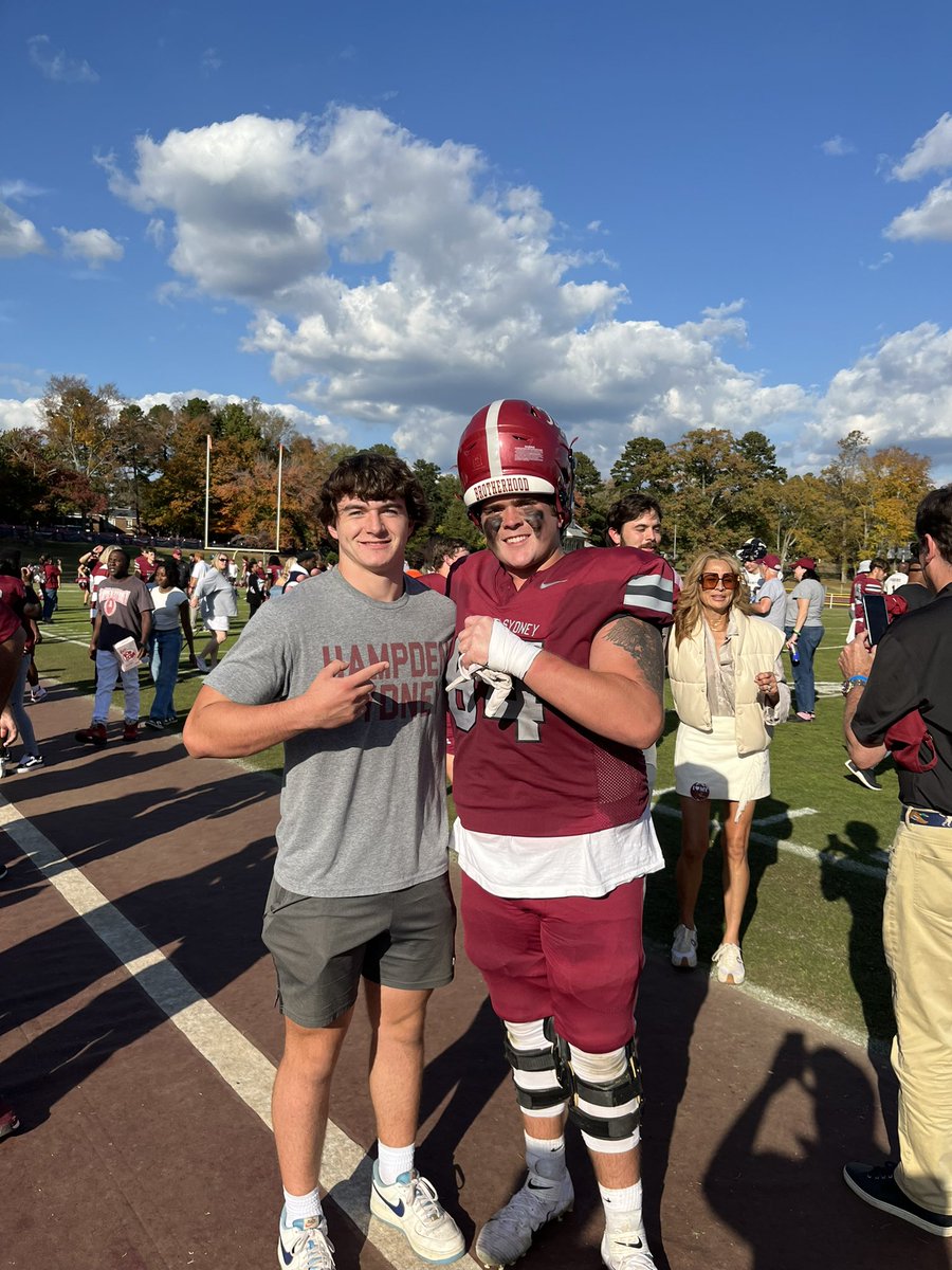 PalmerStevenso8's tweet photo. Had a great time today at @HSC__FOOTBALL! Thanks to @ZachZullinger and @Coach_Luvara for having me out for a great game! Also got to see my boy @CashTopinka! @Prov_Football @Coachward1 @CoachOsbey @Coach_Giddings @CoachCaz79 https://t.co/RftBhdC5yt