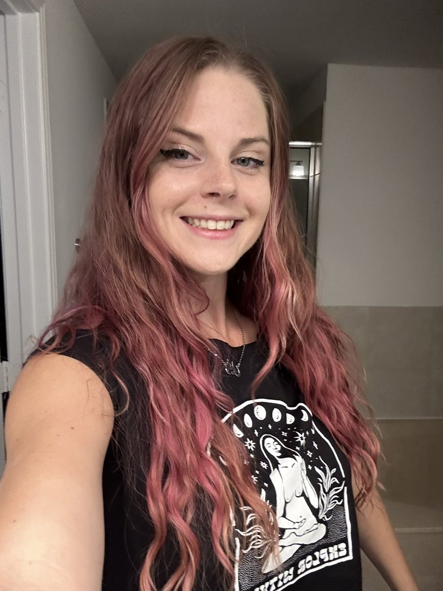 Ashley tweet media