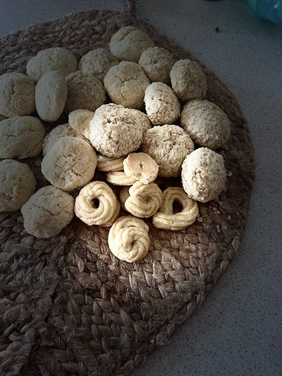 Smyiag's tweet image. Exciting news! 
We’re thrilled to introduce our new homemade foods business! From freshly baked cookies to comforting meals made with love, we bring homemade goodness right to your door. 
Follow us for delicious updates &amp;amp; place your orders today! 
#HomemadeWithLove #FreshlyBaked
