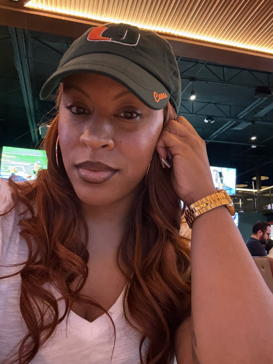 Monique510's tweet image. #Saturdaze #GoCanes
