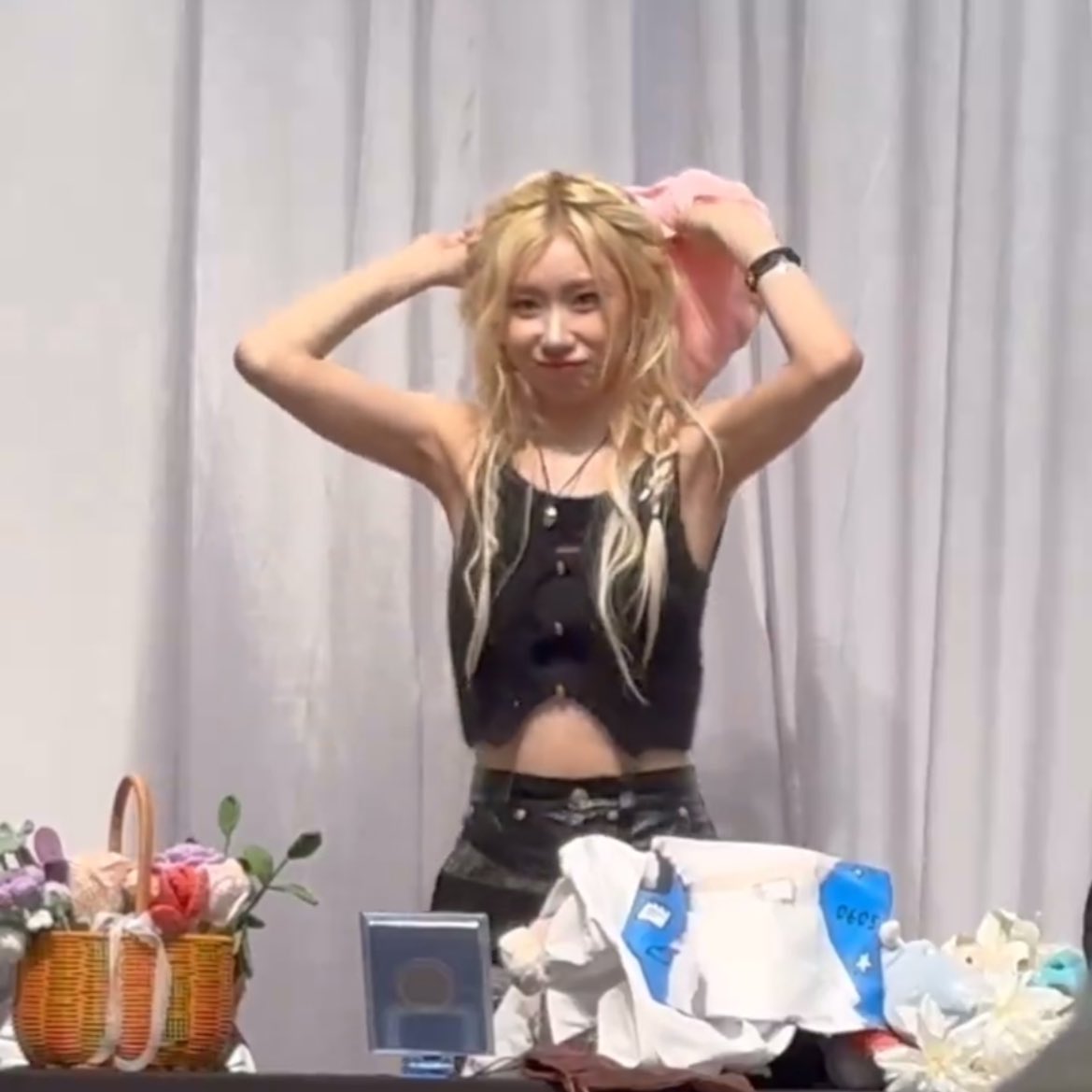 low quality chaeryeong tweet media