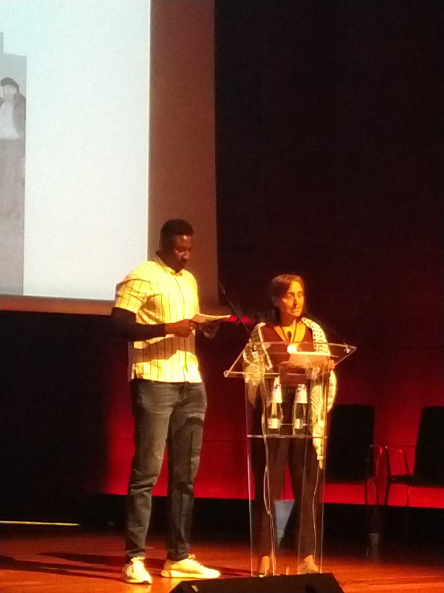 El padrón es una obligación que tienen los ayuntamientos con todas las personas que residen en un municipio.
#PadrónporDerecho