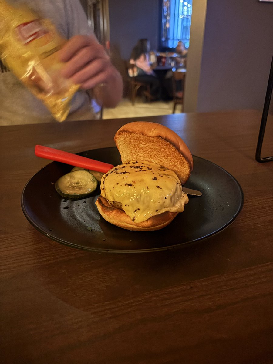 kellimarks's tweet image. This. Fucking. Burger.