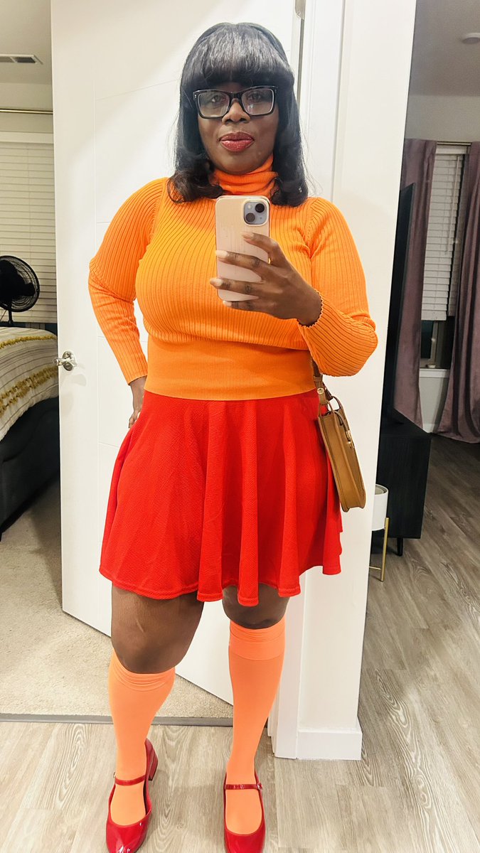 Ms_Silly76's tweet photo. Halloween Party Ready…who am I? https://t.co/3g47v1UW1O