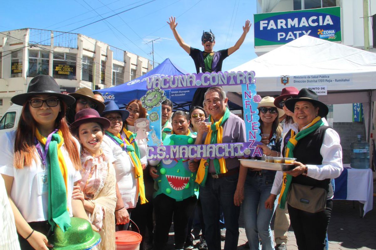 DrAntonioNaran's tweet photo. Fortalecer la salud pública es sin duda uno de los pilares importantes y fundamentales en el Gobierno de #ElNuevoEcuador. Hoy, en la Feria de Salud en Machachi, iniciamos la Campaña de Vacunación: Influenza Estacionaria, con el apoyo de la @OPSECU. https://t.co/4qHUDRWxTM