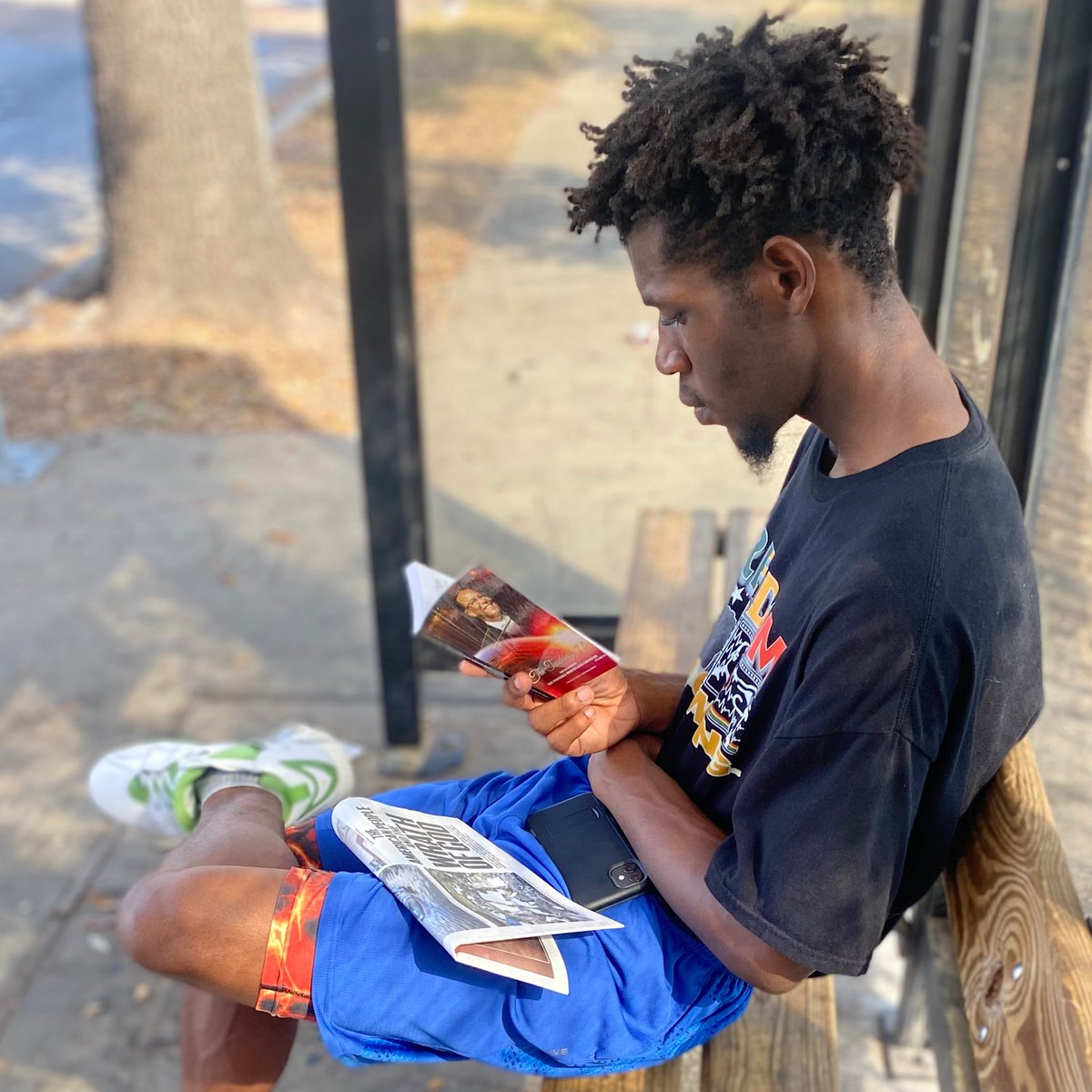 BrotherQiyam's tweet photo. ๐บ #TruthTrafficking: Another highly spirited push today in the Southeast Houston streets alongside my Fruit of Islam brothers @lintonmuhammad and Bro. Levester Muhammad spreading copies of the latest edition of @TheFinalCall and Volume 3A of โThe Teachings 2.0: Twitter Sayings of The Honorable Minister @LouisFarrakhanโ! โฆ. https://t.co/o0VHlkgLFt
#Farrakhan