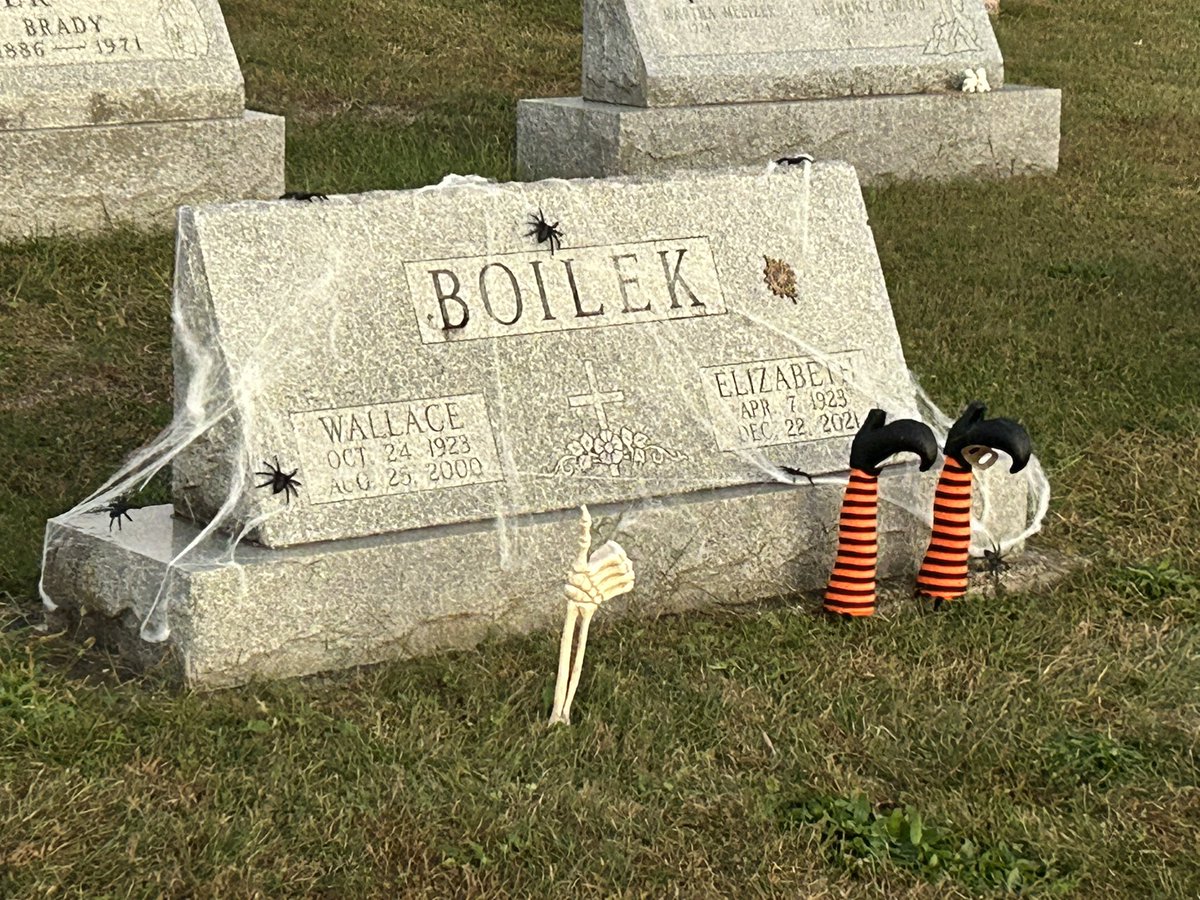 SnugglePorcupin's tweet photo. @Pontifex your holiness… my family decorated my grandparents grave for Halloween because we knew my grandfather would have loved it. The cemetery removed the decorations as “not in the spirit of the Catholic faith”.  What do you think? https://t.co/o7OX3I2fne