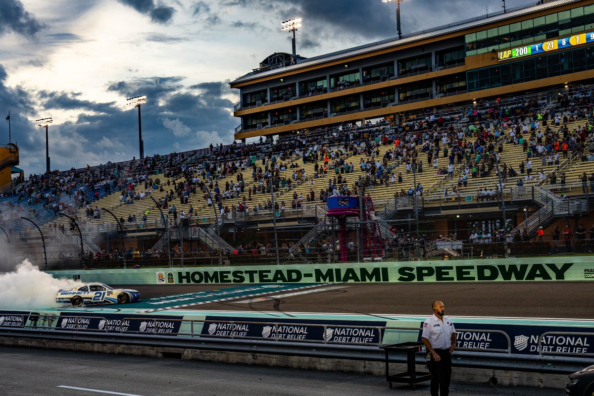 RCRracing's tweet image. Championship 4, here we come 🏁

@BennettFamilyCo | @_AustinHill | #Drive4Bennett