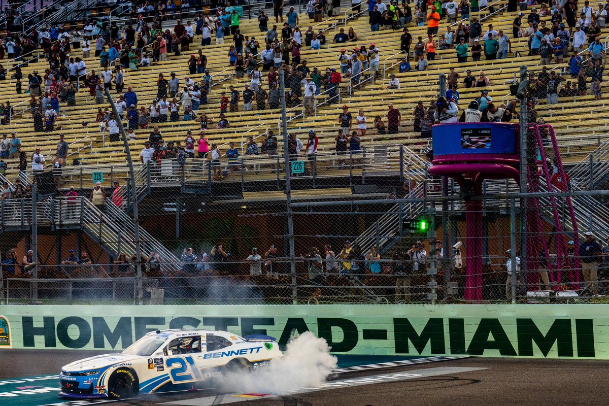 RCRracing's tweet image. Championship 4, here we come 🏁

@BennettFamilyCo | @_AustinHill | #Drive4Bennett