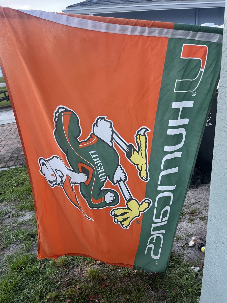 LukePierre4's tweet image. Hurricane 🌀 ready #1