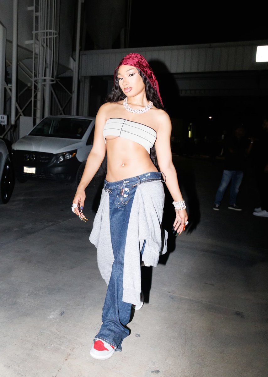 ❤️🤘🏾BIGGER IN TEXAS VIDEO OUT NOW 
Run it up hotties 🐎🔥
#MEGANACTII