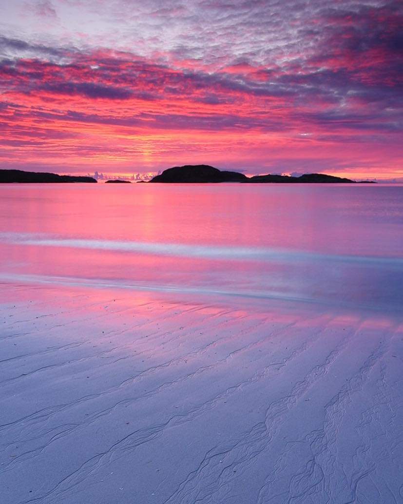 Aileen Hunt (@corncrakehols) on Twitter photo Just..WOW!
...and only a 10 minute drive from Corncrake Holiday Cottage! <a href="/Corncrakehols/">Aileen Hunt</a>
#reefbeach #Uig #IsleofLewis
#heavenonearth #ExploreMore #scottishislands Just..WOW!
...and only a 10 minute drive from Corncrake Holiday Cottage! <a href="/Corncrakehols/">Aileen Hunt</a>
#reefbeach #Uig #IsleofLewis
#heavenonearth #ExploreMore #scottishislands