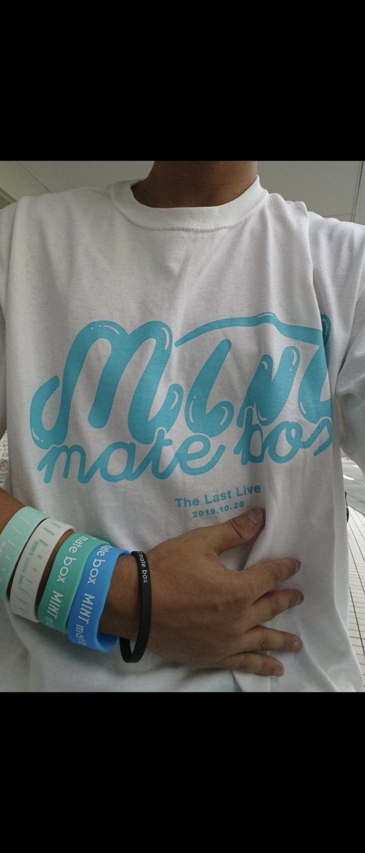 shinkoro_miejin's tweet photo. 5年前のMINT mate box 解散ライブの日の思い出①
好きなバンドの解散ライブが人生初体験だった5年前のあの日、もう二度とライブはしないのかと思いライブを全力で楽しみながらも哀しい気持ちにもなった日だったなぁ・・・😢
一夜限りかもだけど復活ライブしてくれることに感謝!🥹
#MINTmatebox https://t.co/IdP8kCFVC4