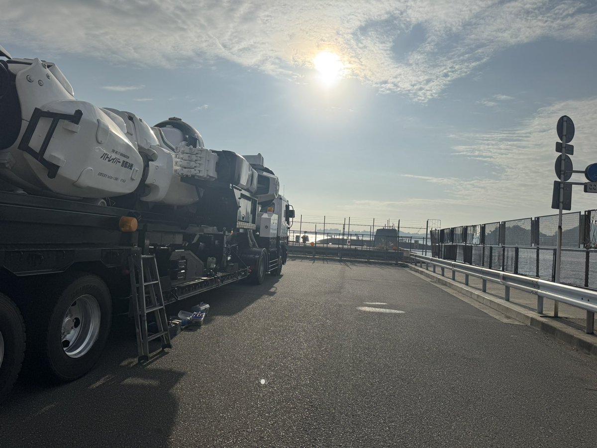 Oppama_TA's tweet photo. パトレイバー準備中にたまたま潜水艦登場！ https://t.co/iumRnmlqm6