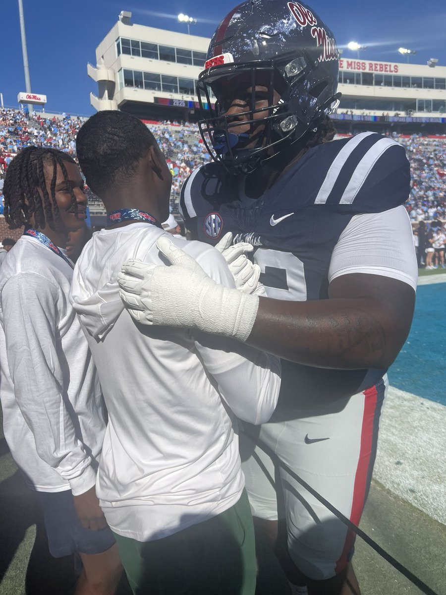 ZacchaeusCamp's tweet image. Great experience @OleMissFB game  @_kbolden @247Sports @Rebels247 @_EliteProspects @Collins_OleMiss @academy_pillow @Enrique__Davis @RebelSportsTalk @KevinSmithRB @echoles_william @LawrencHopkins @Zach_Berry @Rebels247 @alexm_brown @PrepRedzoneMS @OleMissSports @Scottlindsey15…