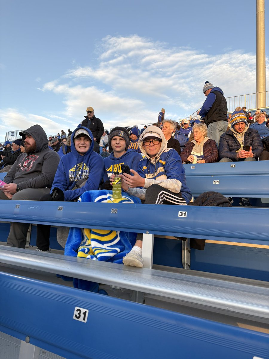 annanelson03's tweet photo. Celebrating #15 with friends and a jackrabbit win! https://t.co/z8Os3dsWz0