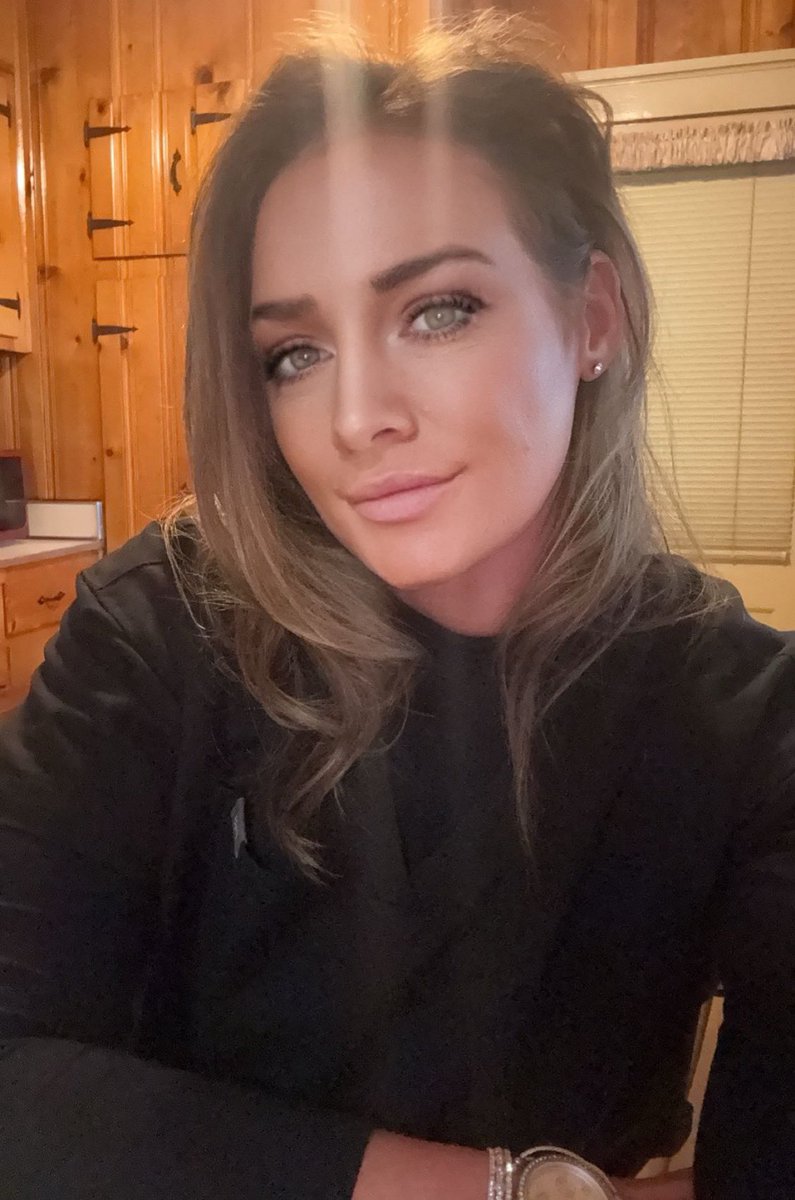 MarindaVannoy1's tweet photo. I can’t wait for the Trump rally tomorrow with Elon, Tulsi, and RFK Jr. 

LFG 🔥🔥

Dark MAGA Baby 🖤🇺🇸 https://t.co/6n4IMSIqFd