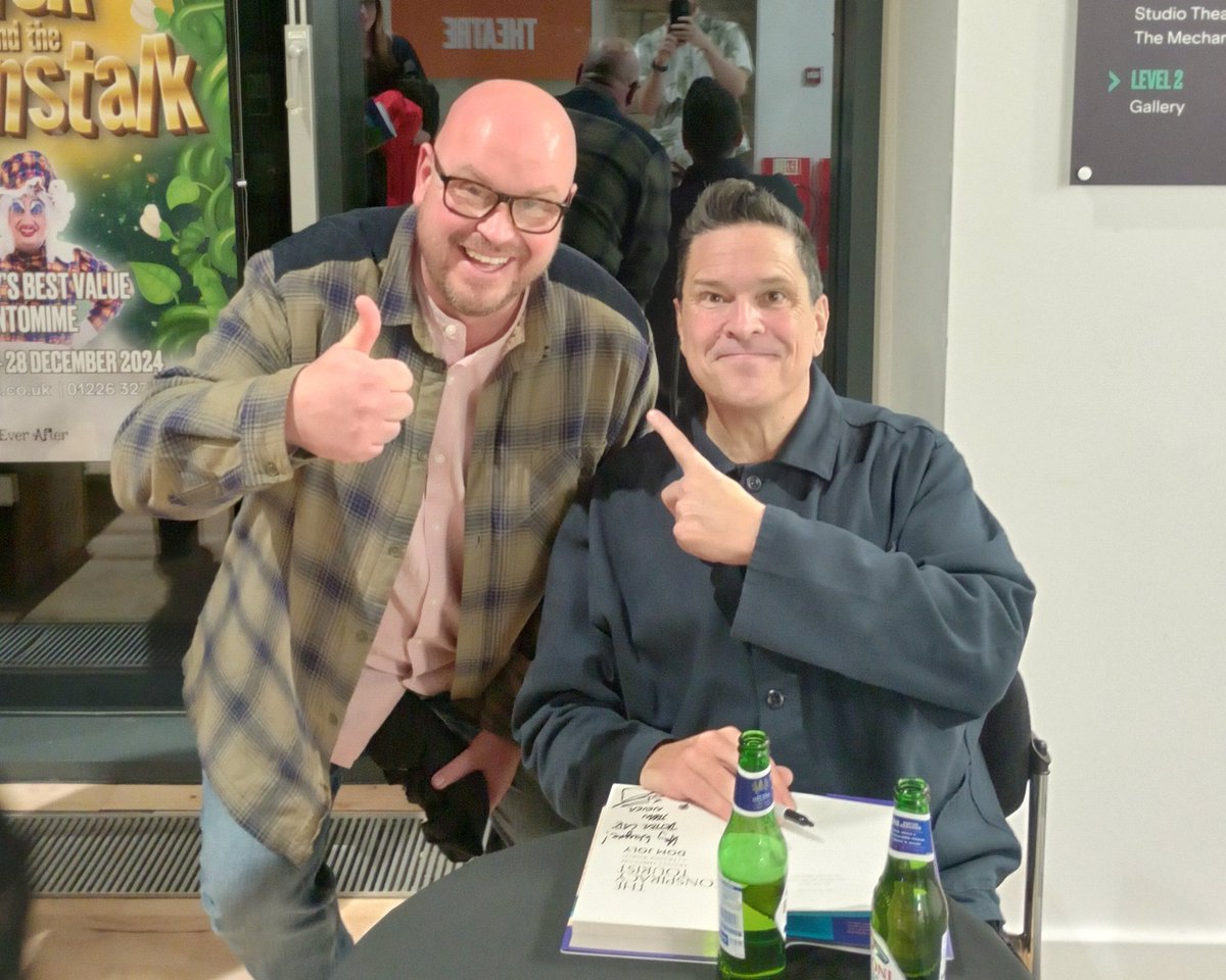 Fatbobtarn's tweet photo. Great weekend with @brianblessed and @domjoly plus stay puft and temu RoboCop. https://t.co/6Z7JDLmXc2
