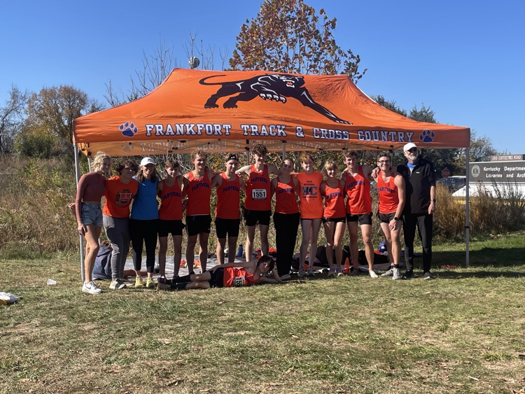 Congratulations to our FHS Cross Country teams on a great regional performance today! Both teams qualified for State! Girls finished 4th and Boys finished 5th. 
Top Finishers for girls were Jamie B in 4th and Abby V in 13th, and for boys, 
Eli M 6th and Tyler S 11th.
