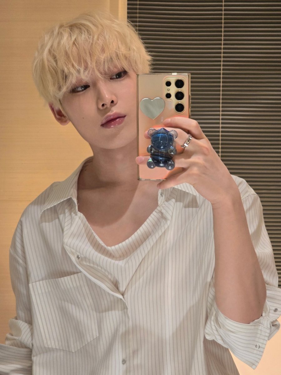snksources's tweet photo. this sunoo                   with                   this sunoo https://t.co/S8Xe90dTr0