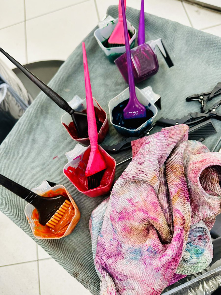 This has gone into my hair. 

Have not seen the results. 10 more minutes. 

Thank you for coming to my HED Talk.