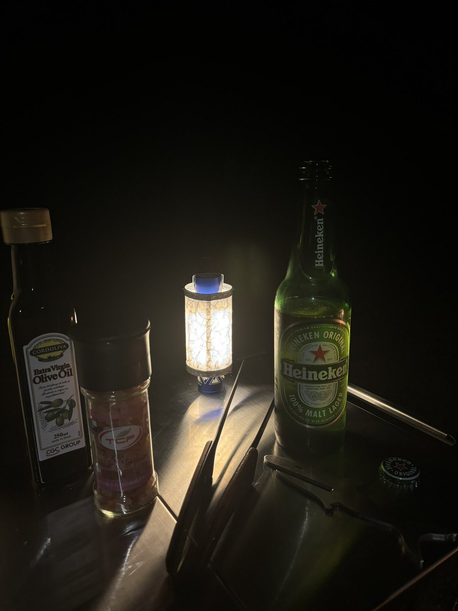 def90us1811's tweet photo. そのままだとLED個々の光が強過ぎて点々とした灯りの集合体なんだけど、たまたま某ハンドメイド品を扱っているサイトで見つけた和紙シェード付けると良い具合にフワッと照らしてくれてかなり良キでした💡 #ken3 #5050WORKSHOP #MINIMALight https://t.co/3gYEN0cJ1l