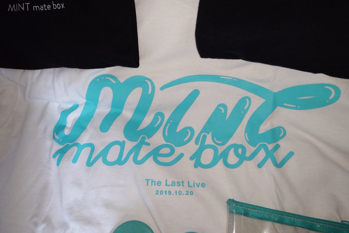 shinkoro_miejin's tweet photo. mahocato(元MINT mate box) ワンマンライブ『encore』
前日は地元三重で休日仕事で厄介事事務案件こなす現実と戦ってから直行で名古屋行き夜行バス乗って現在朝東京です、
懐かしのMINTグッズを多数装備して復活ライブを今か今かと待ち侘びてる段階!😆
現実忘れて楽しもうね!!🤣😆
#MINTmatebox https://t.co/gCZlPLCdtJ