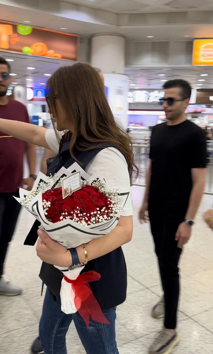 mshisback's tweet photo. HBD @elissakh 🎈😘
Hope your wishes come true https://t.co/ebqfjRnBg6