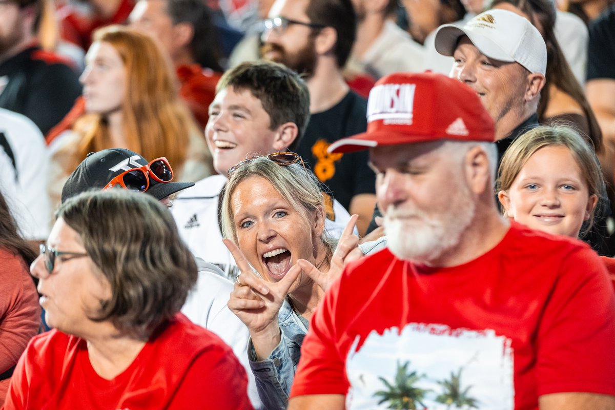 Wisconsin Badgers tweet media