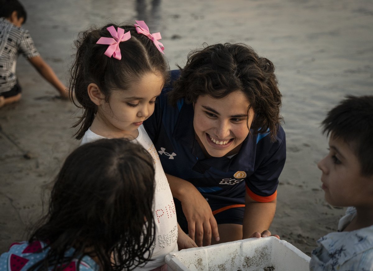 elcidresorts's tweet photo. Juntos, somos testigos de los maravillosos actos de la naturaleza 🌊🐢 Un agradecimiento especial a la Operadora y Administradora de Playas Mazatlán por permitirnos ser parte del viaje de cientos de tortugas marinas hacia la libertad en El Cid Resorts. #Sustentabilidad https://t.co/dP4CyjXBpo