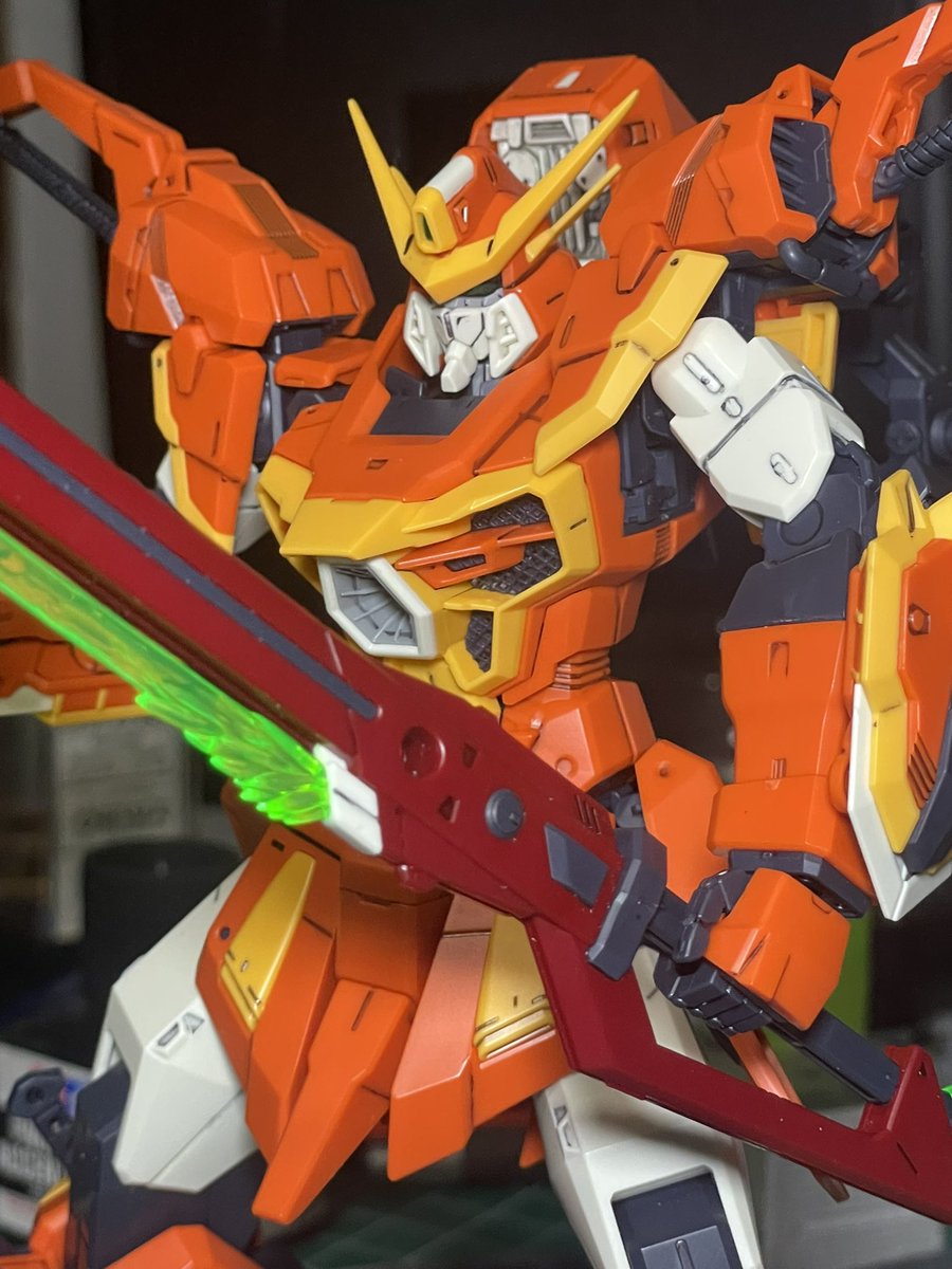 nigoki's tweet photo. …and that would be the the completed 1/100 Full Mechanics Sword Calamity Gundam. https://t.co/ya5TGQ4NLA