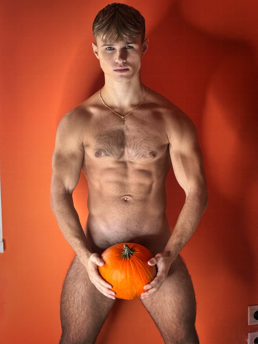 Denis_Dilon's tweet photo. Halloween night, I’ll be going LIVE just for you. Who’s ready for some magic? Say
‘I’m ready’ below if you’ll join! https://t.co/uJ7FfJF8CU