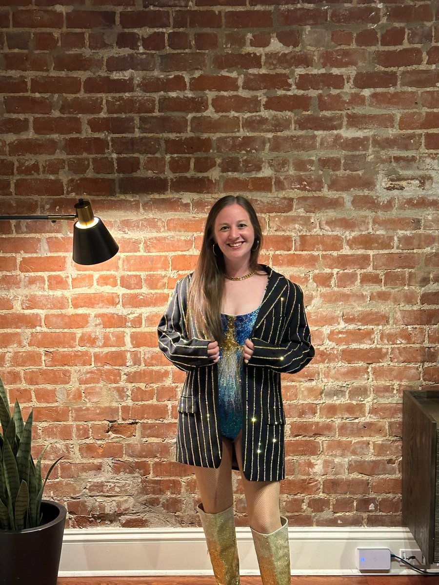 GAnderson417's tweet photo. You’re making me feel so powerful!!! #NOLATSTheErasTour @taylornation13 https://t.co/7eIHZyab1r