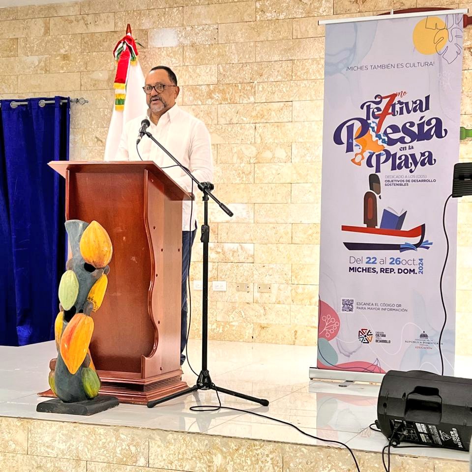 Enmanuel Acosta (@enmanuelacosta) on Twitter photo El Dr. Antoliano Peralta Romero (<a href="/AntolianoPR/">Antoliano Peralta</a>) presenta la última edición de su obra "Precisiones jurídicas y otros temas" en el auditorio del Ayuntamiento de Miches, en el marco del 7mo Festival de Poesía en la Playa. El Dr. Antoliano Peralta Romero (<a href="/AntolianoPR/">Antoliano Peralta</a>) presenta la última edición de su obra "Precisiones jurídicas y otros temas" en el auditorio del Ayuntamiento de Miches, en el marco del 7mo Festival de Poesía en la Playa.