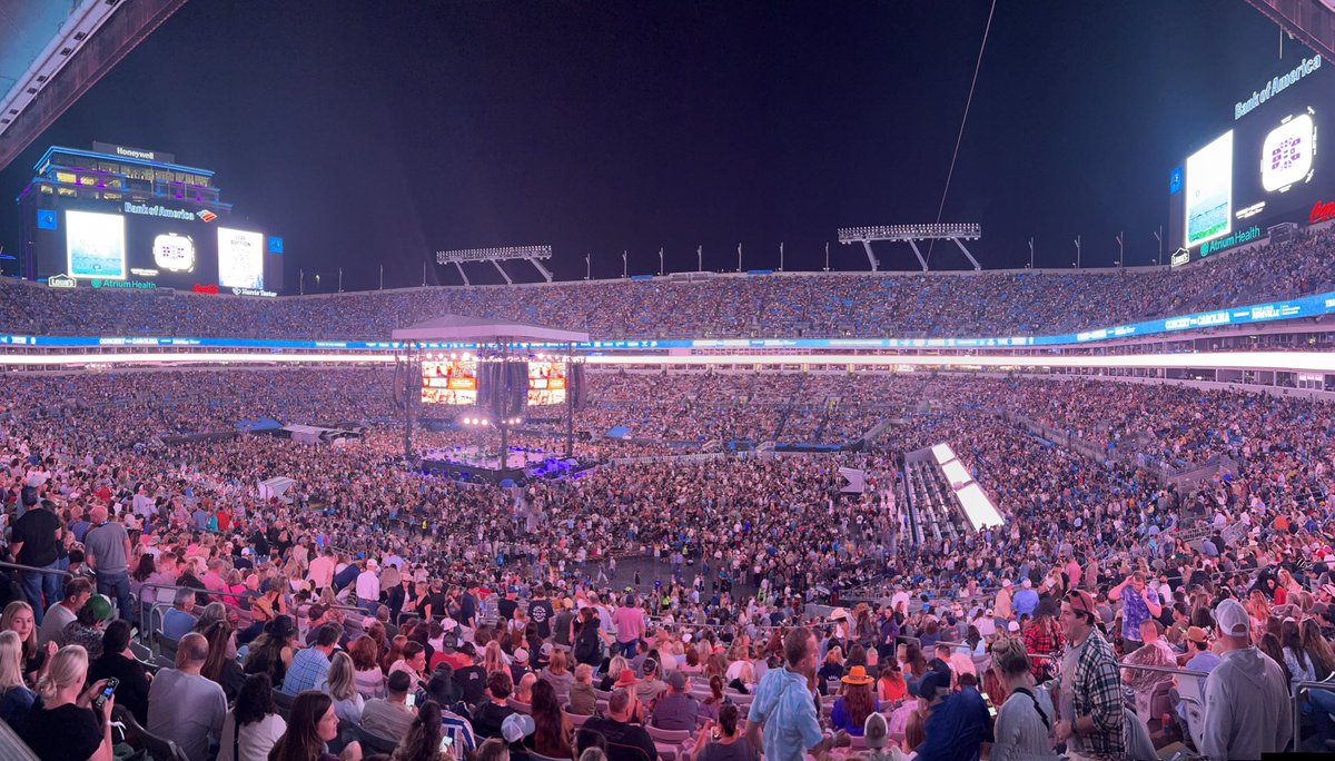 DNewtonespn's tweet image. The #ConcertForCarolina reportedly sold 86,000 tickets with all the proceeds going to Hurricane Helene relief in Carolina. You do the math. Never in the history of Bank of America Stadium have I seen this many people here. Just amazing.