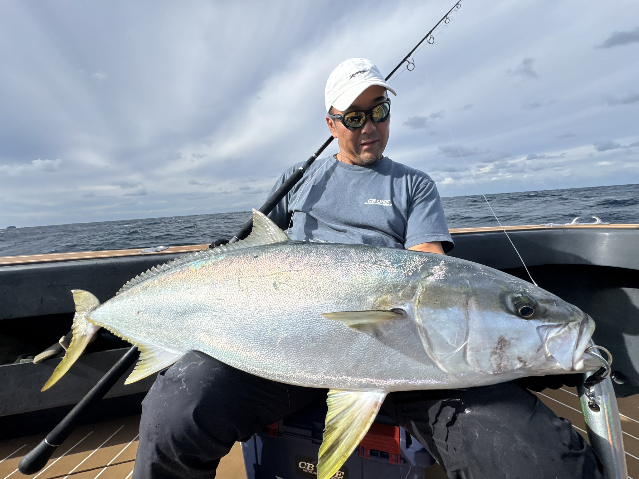 BAZOO 200 ケイムラカラー 約7g トップウォーター 新品 バズー200